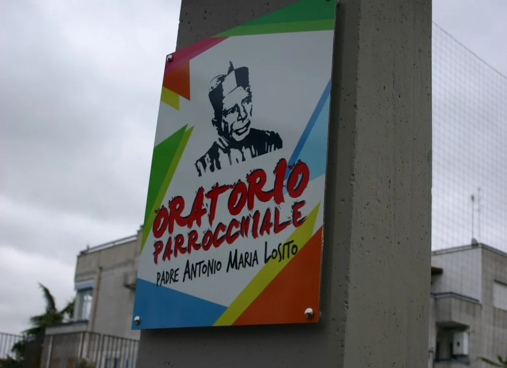 Targa dell’oratorio parrocchiale dedicato a Padre Antonio Maria Losito