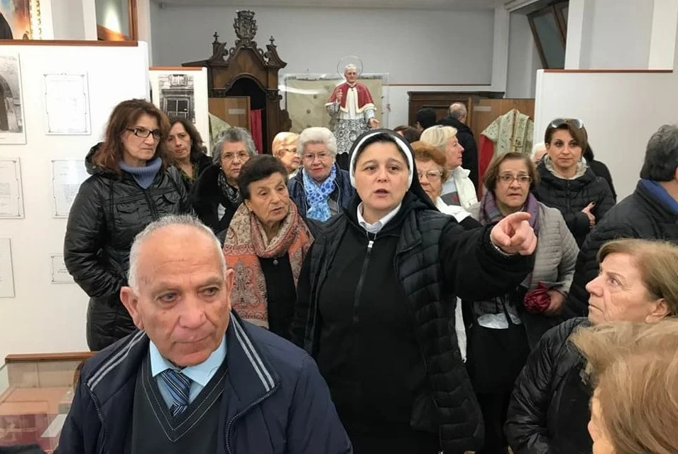Angri: visita all’istituto delle Battistine fondato Sant’Alfonso M. Fusco figlio spirituale P. Losito — fotografia 3