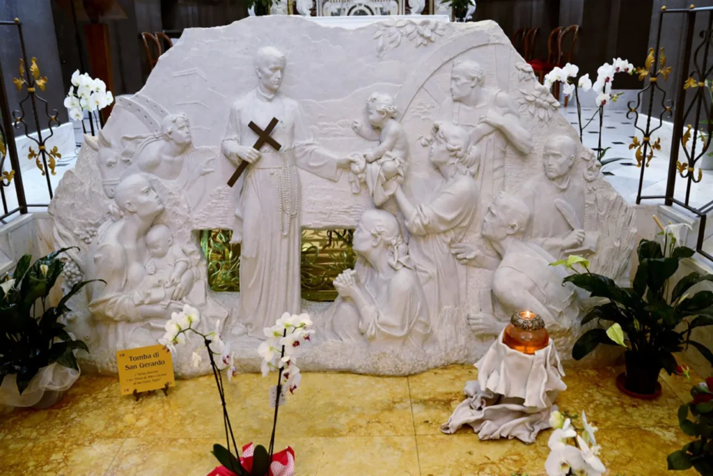 Visita al santuario di Pompei e al santuario San Gerardo di Materdomini — fotografia 5